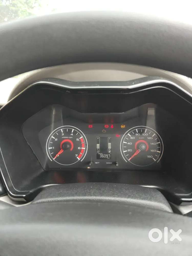Mahindra Kuv 100 2016 Diesel : 36000 Kms Only