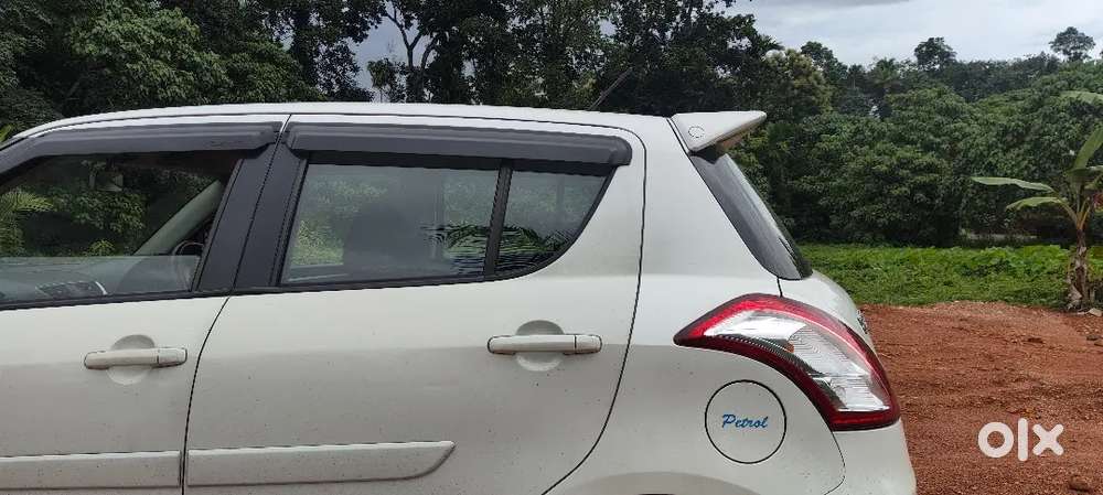 Maruti Suzuki Swift 2013 Petrol 100000 Km Driven