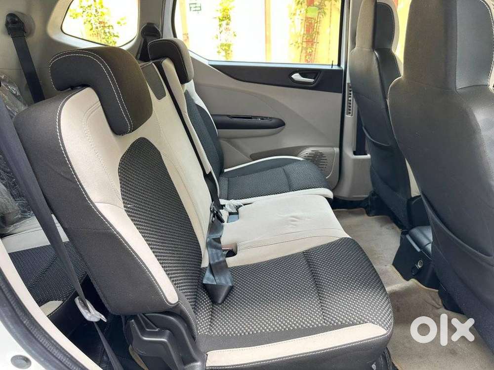 Renault Triber Rxz, 2019, Petrol