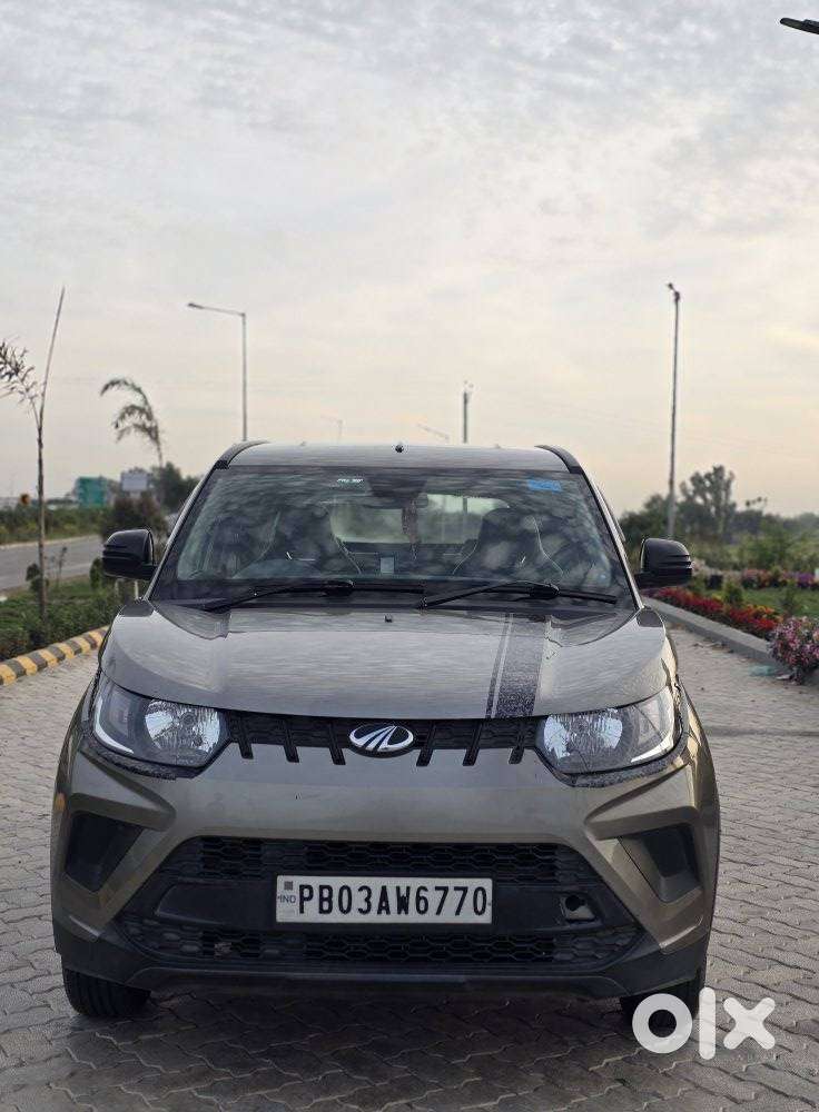 Mahindra Kuv 100 Mahindra-kuv-100-g80-k2-plus, 2018, Petrol