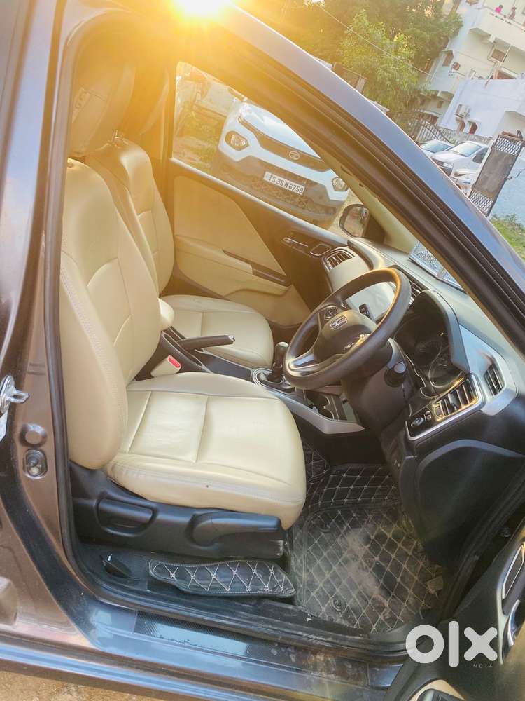 Honda City I-vtec V, 2018, Petrol