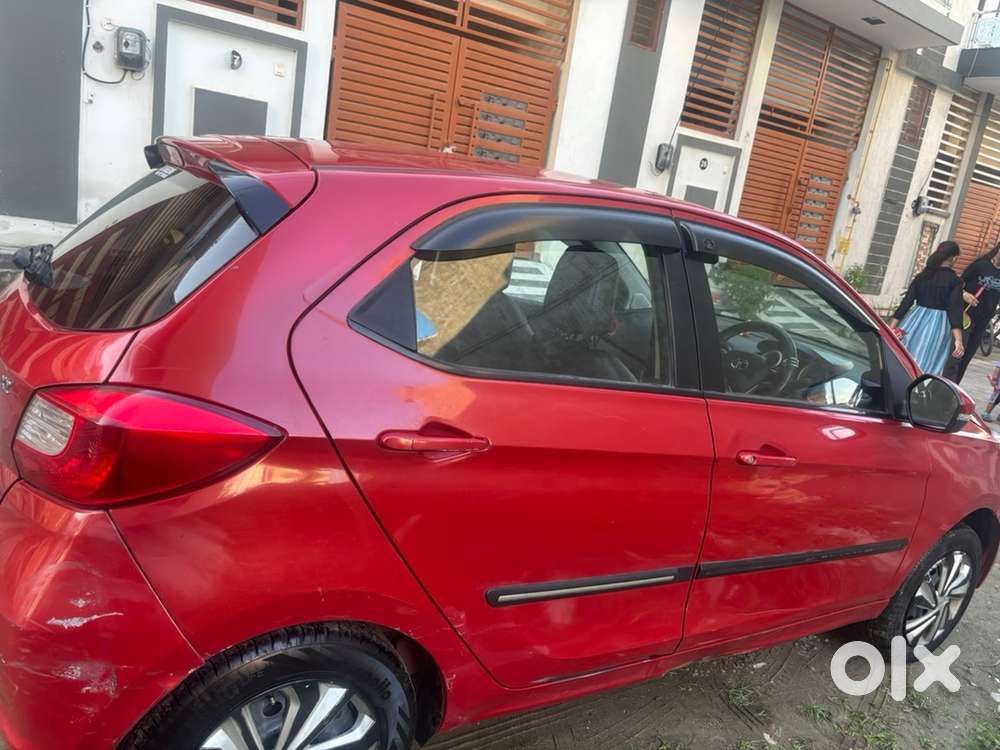 Tata Tiago 2017 Petrol 125000 Km Driven