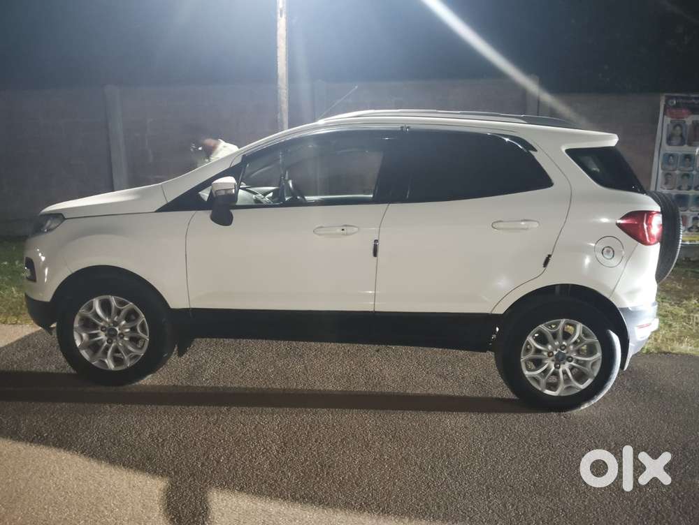 Ford Ecosport 2016 Petrol 130000 Km Driven