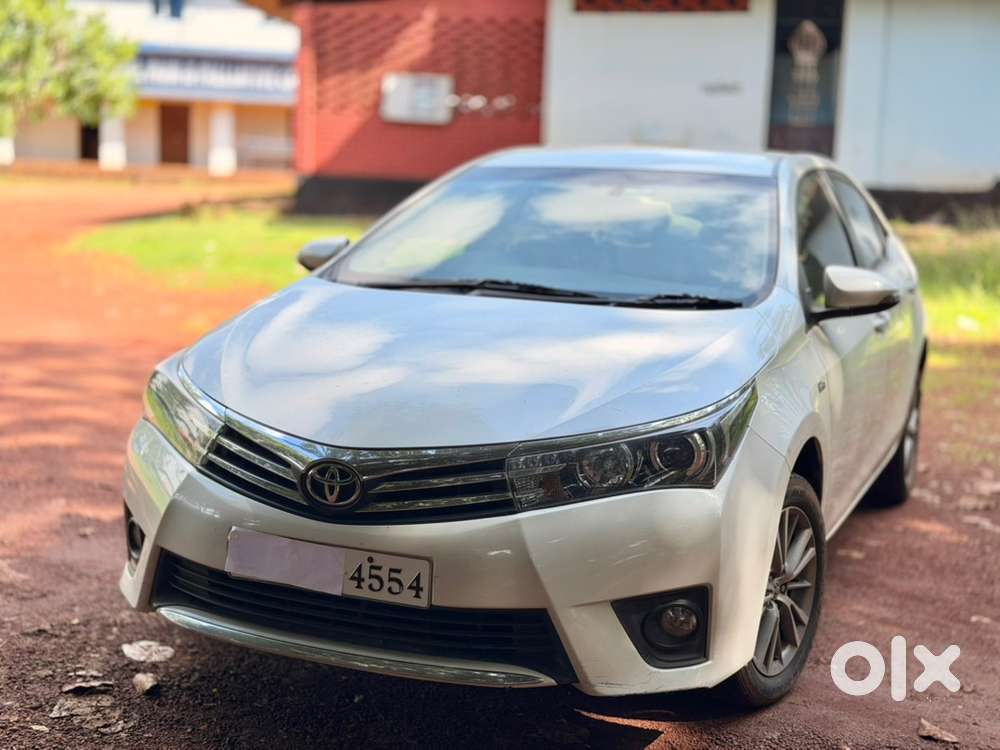 Toyota Corolla Altis Petrol 2015