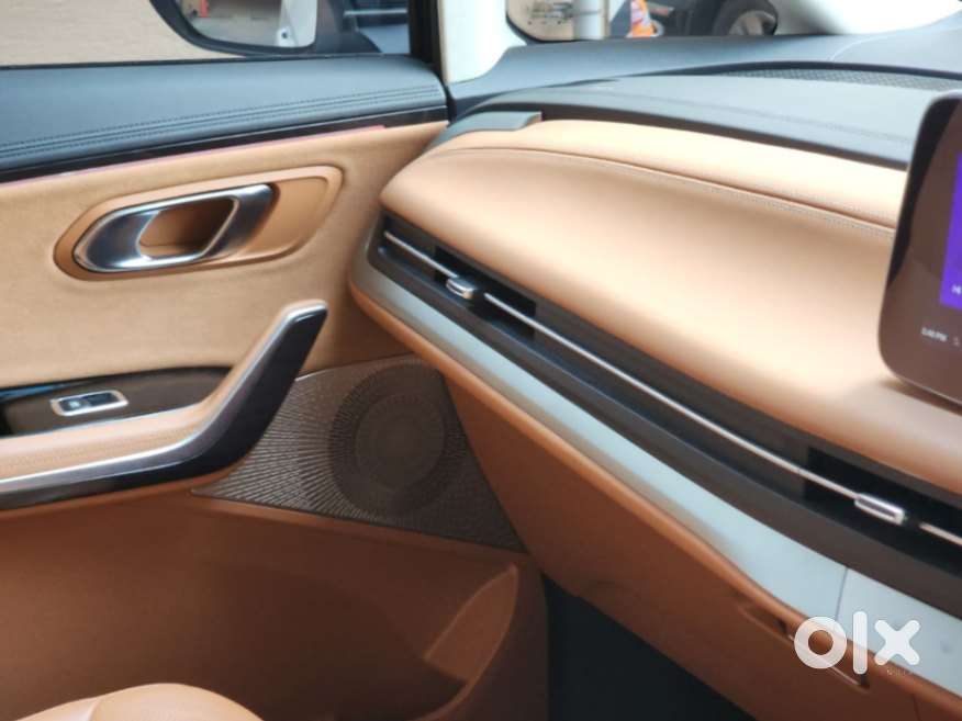 Mg M9 Ev, 2025, Electric