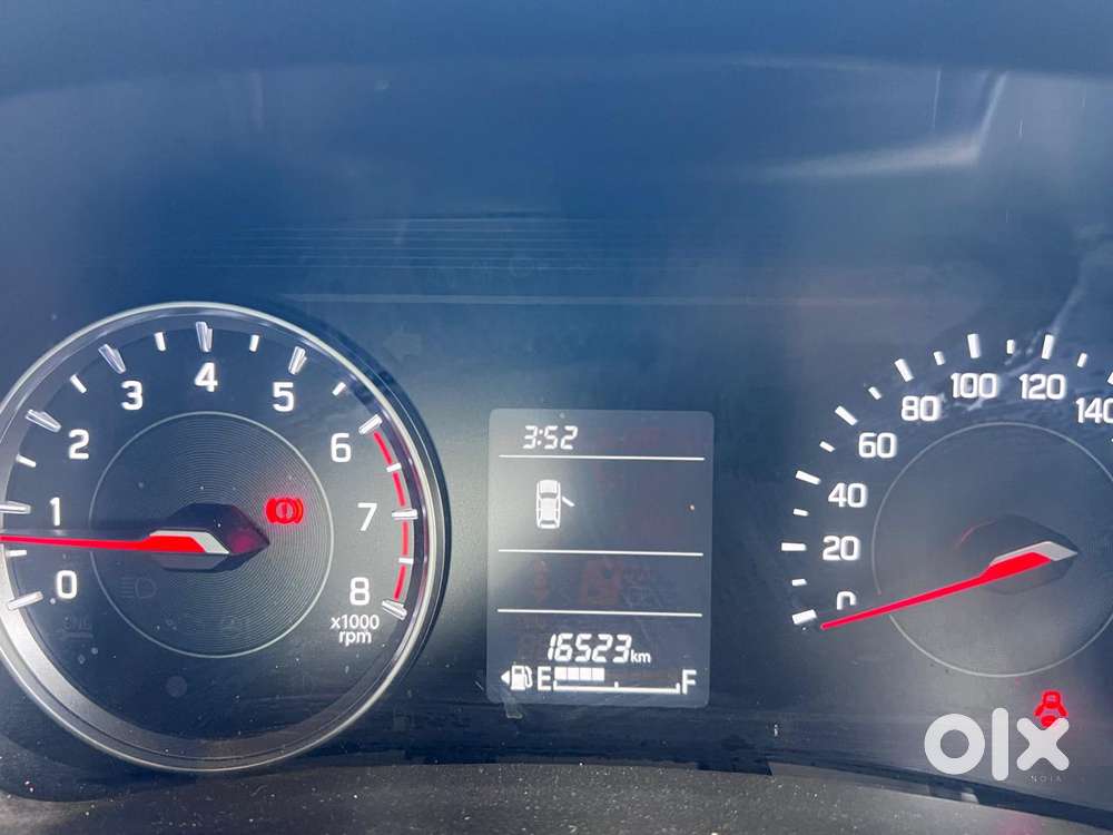 Maruti Suzuki Swift Vxi Optional, 2025, Petrol