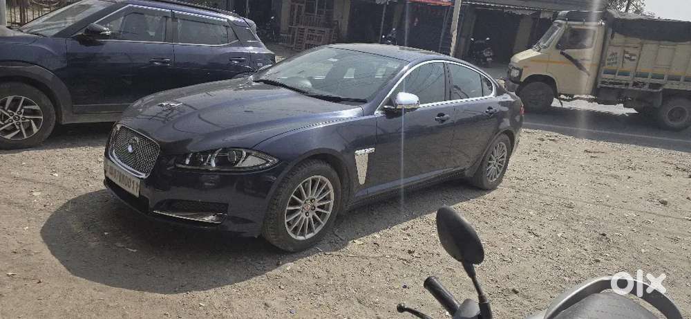 Jaguar Xf 2015 Diesel 74000 Km Driven