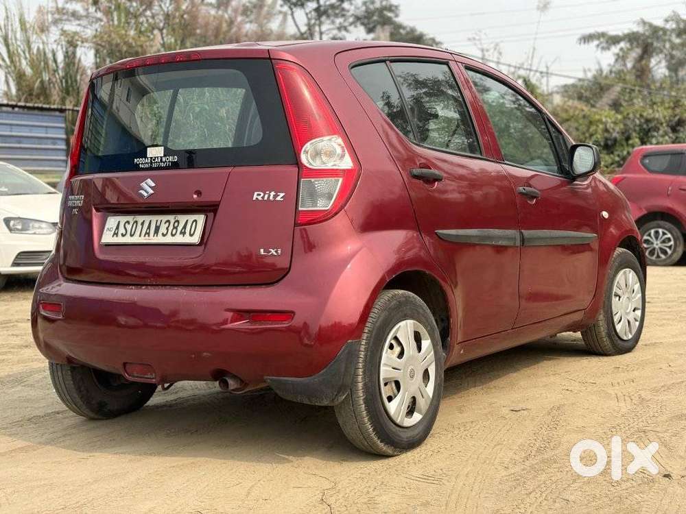 Maruti Suzuki Ritz Lxi, 2011, Petrol