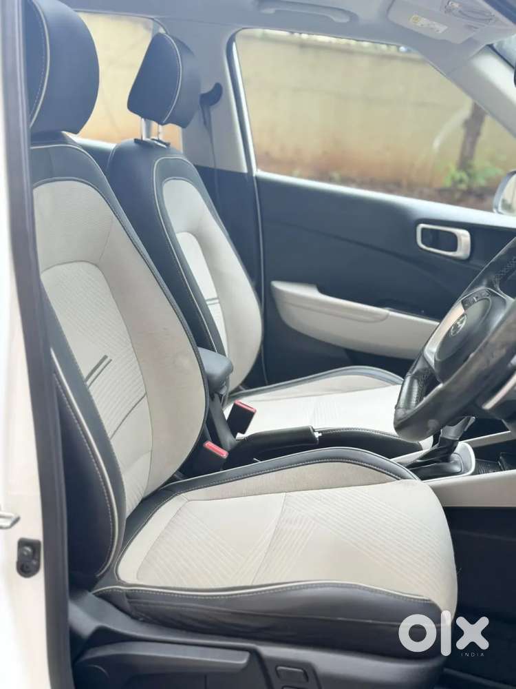 Hyundai Venue 1.0 Sx (o) Turbo Dct, 2023, Petrol