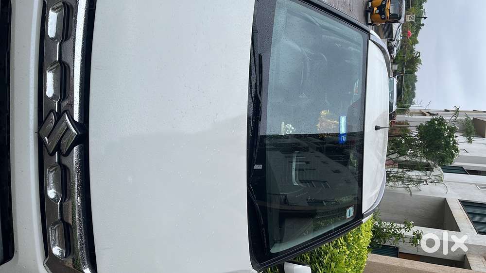 Breeze Zxi Automatic Hybrid Well Maintained By A Professor