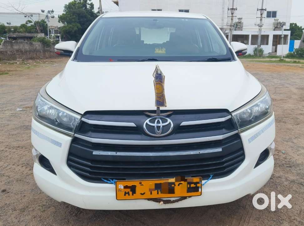 Toyota Innova Crysta 2.4 Gx Mt, 2017, Diesel