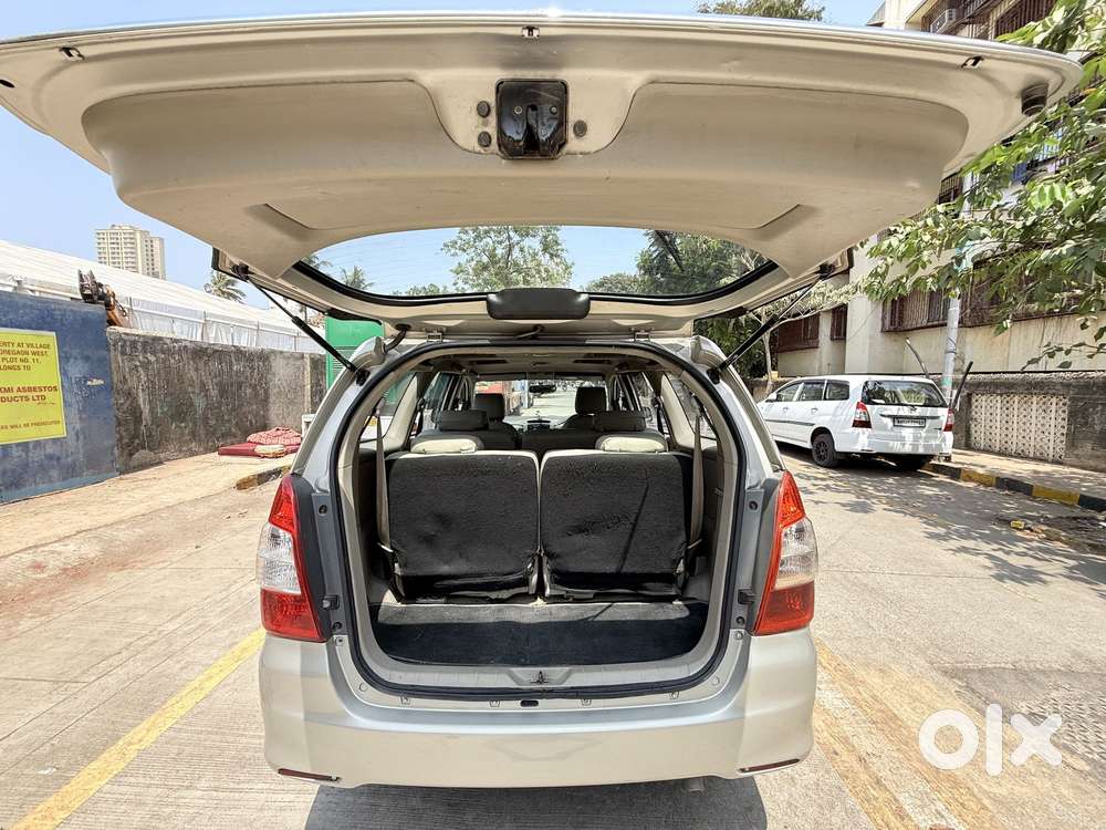 Toyota Innova 2.5 G (diesel) 8 Seater Bs Iv, 2013, Diesel