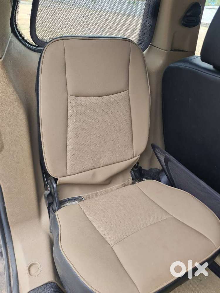 Mahindra Tuv 300 T10, 2019, Diesel