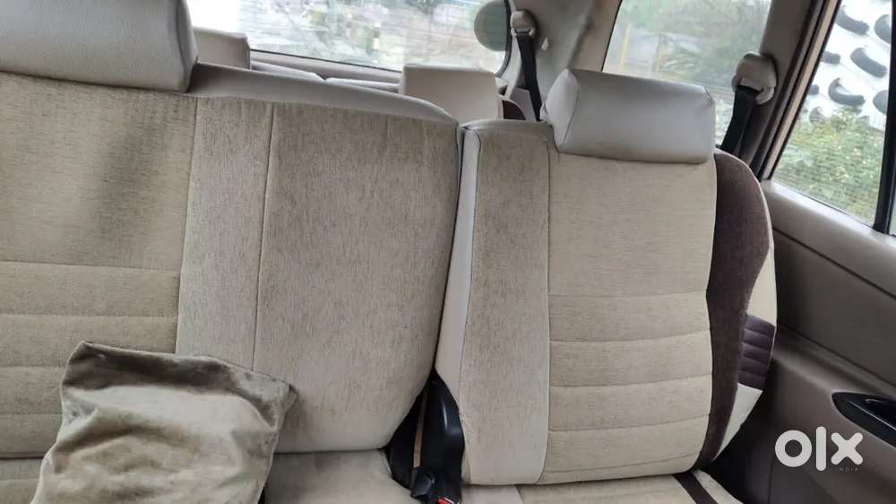Toyota Innova Hycross 2.0 2015