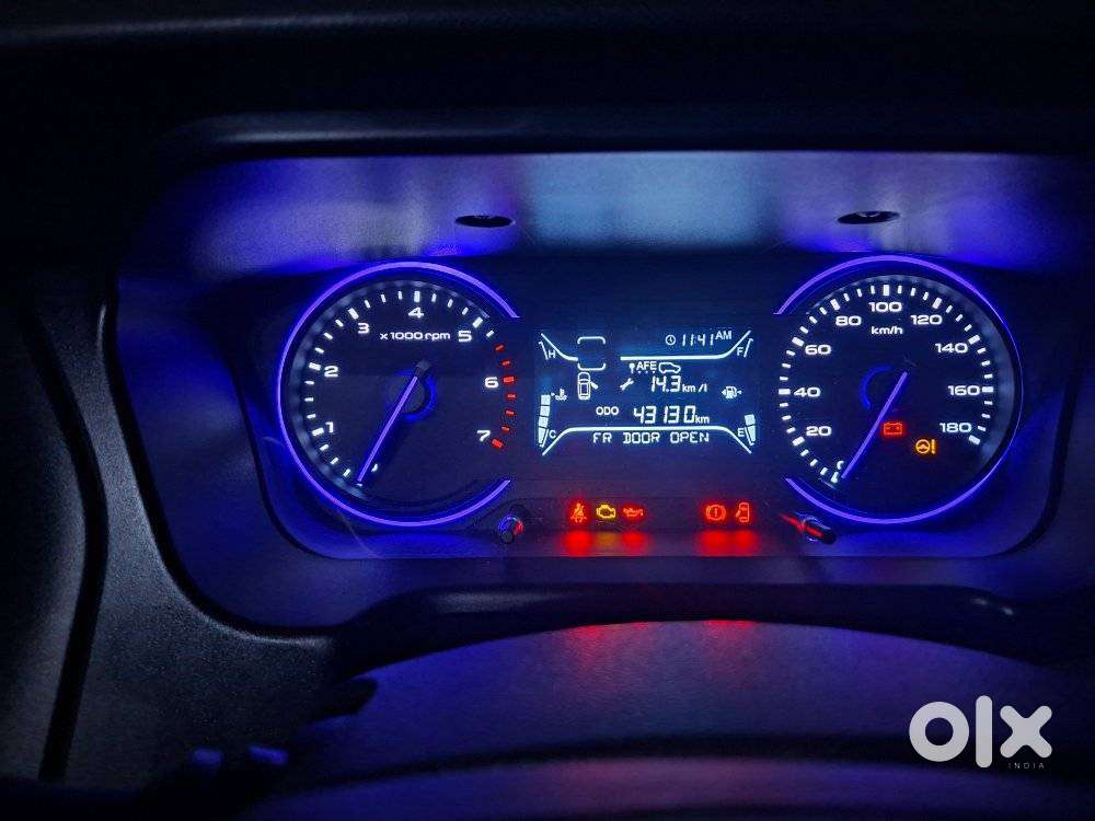 Mahindra Marazzo M2 8str, 2020, Petrol