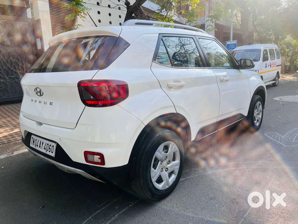 Hyundai Venue 1.2 S Plus, 2021, Petrol