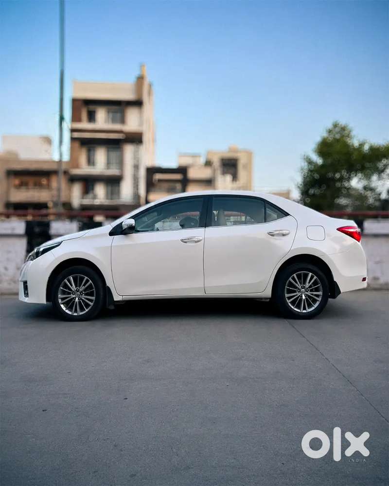 Toyota Corolla Altis 2015 Automatic