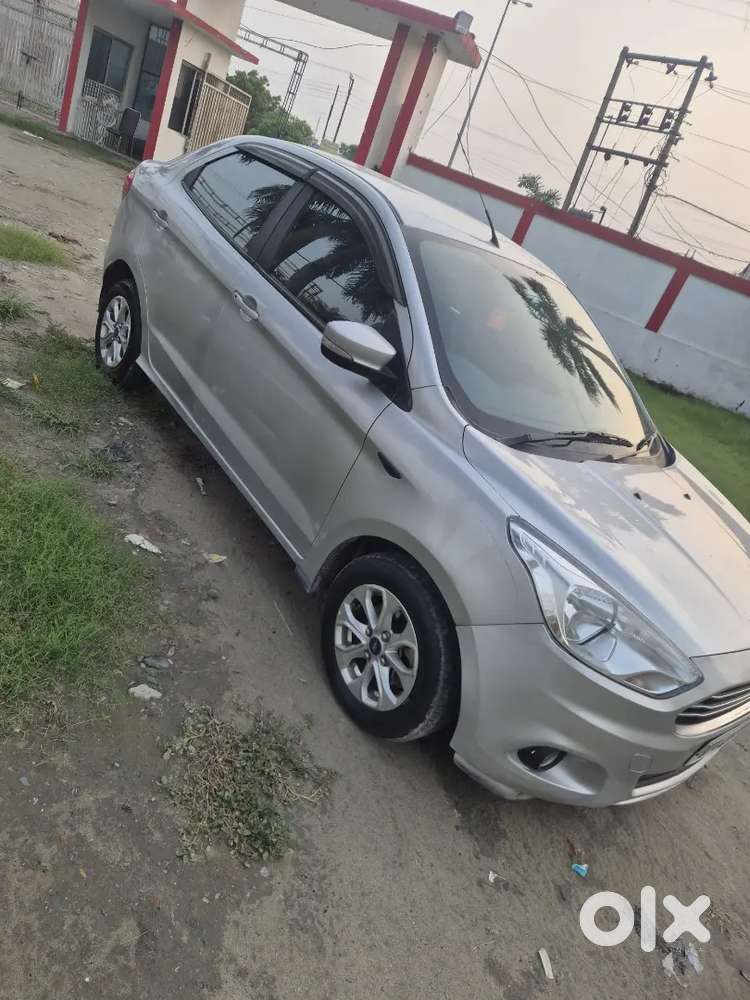 Ford Aspire Titatinium Blu 2018