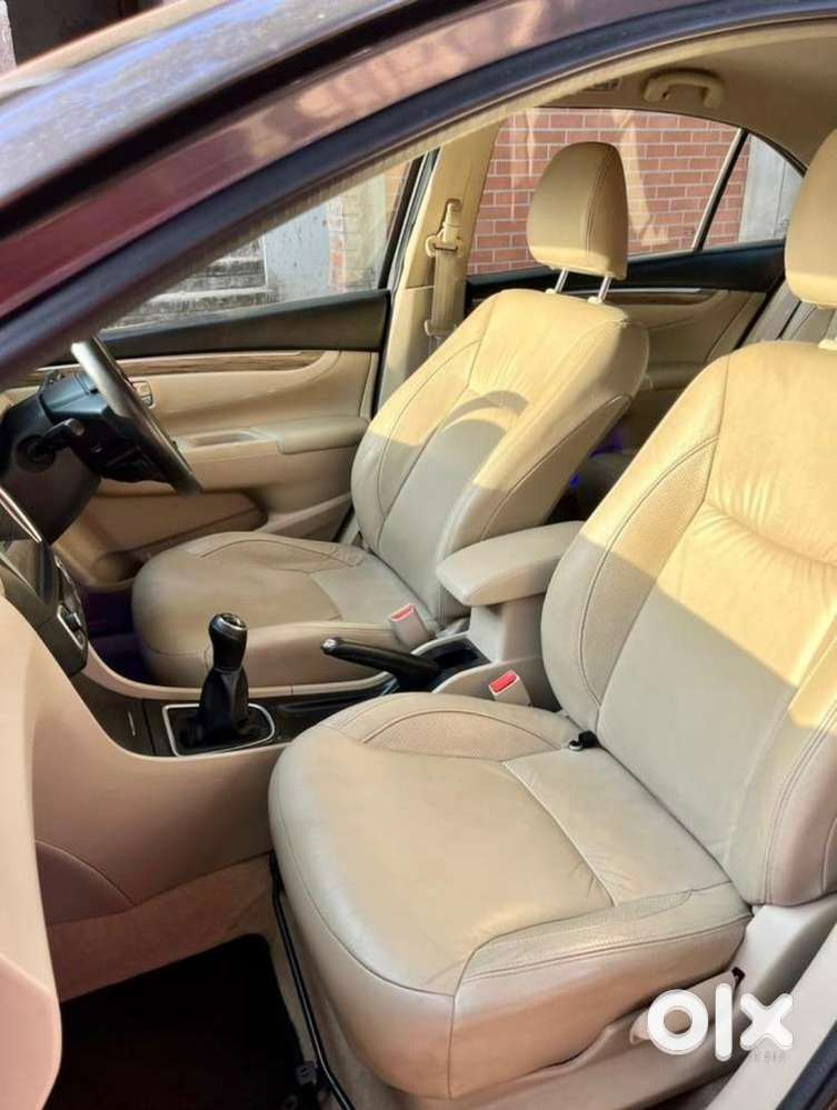 Maruti Suzuki Ciaz Alpha Hybrid (top Model)