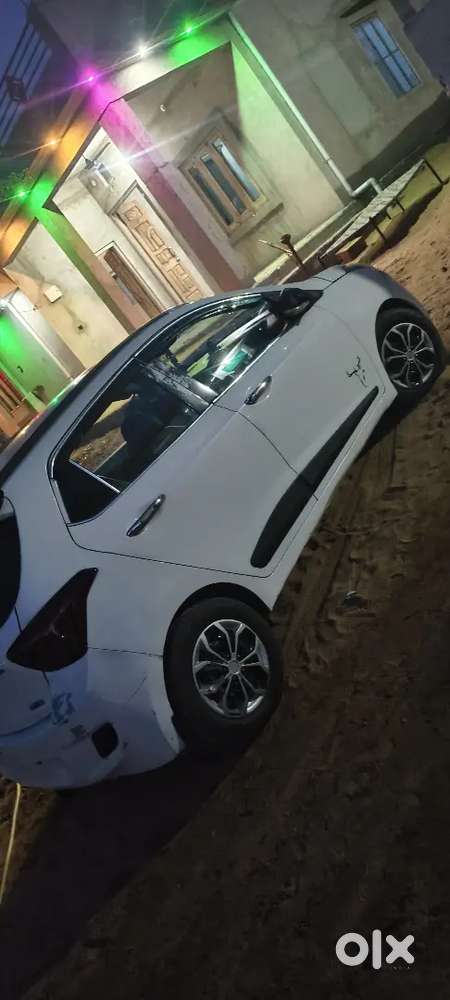 Hyundai Grand I10 2016 Cng & Hybrids Good Condition