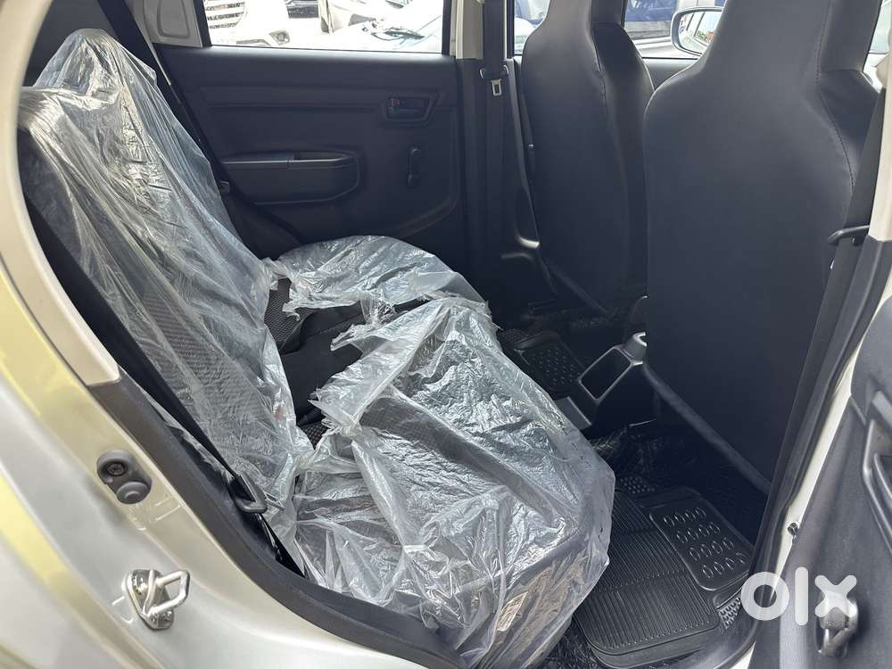 Maruti Suzuki S-presso Vxi, 2024, Petrol