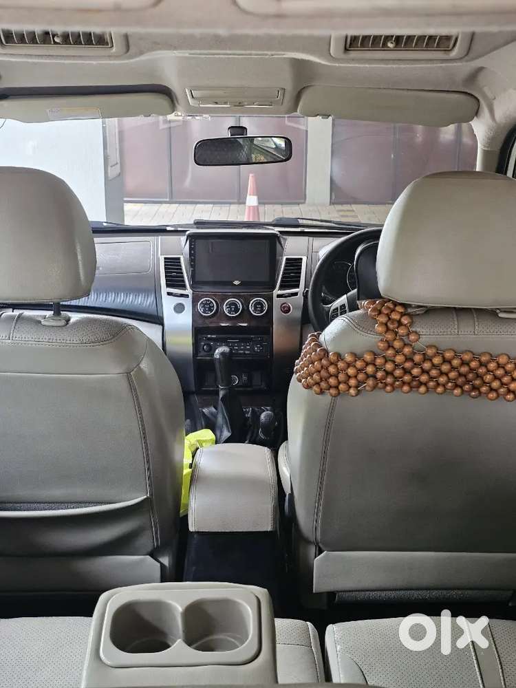 Mitsubishi Pajero Sport 2013 4*4 Manual