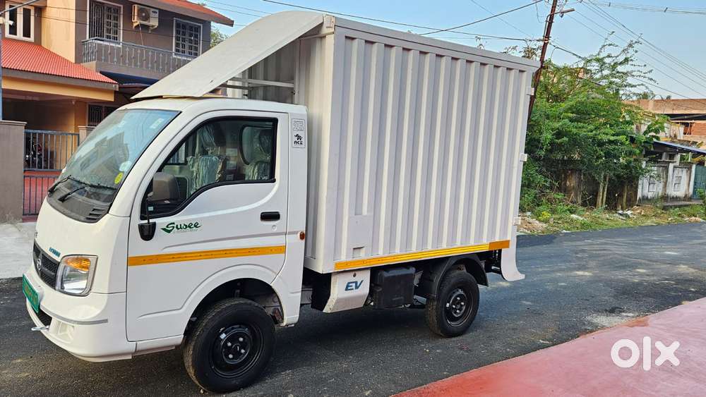 Tata Altroz Ev Xz Plus, 2026, Electric