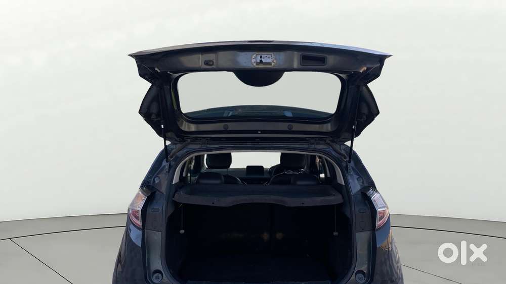 Tata Nexon 1.2 Revotron Xza Plus, 2018, Petrol