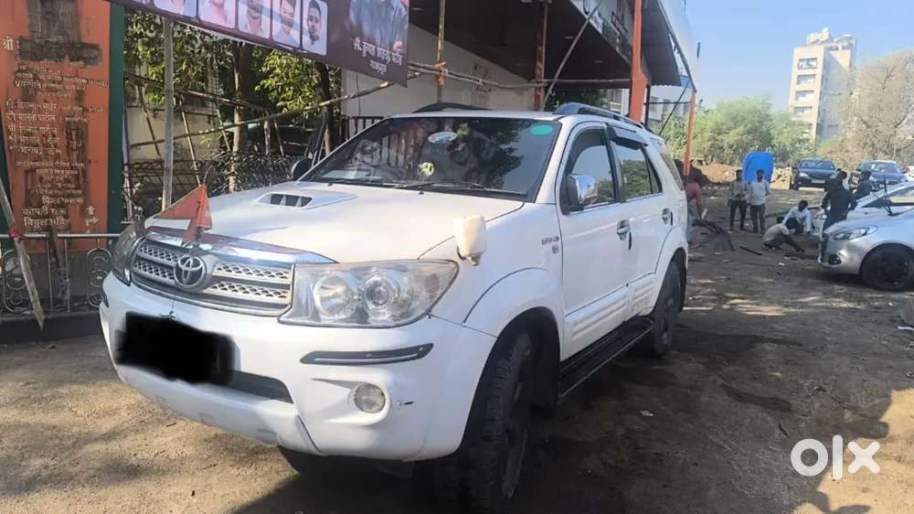 Toyota Fortuner 2012