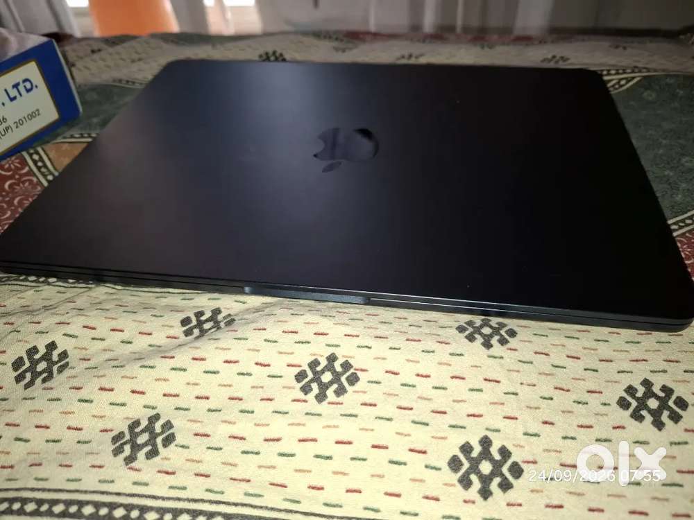 Macbook Air 16GB 256 GB