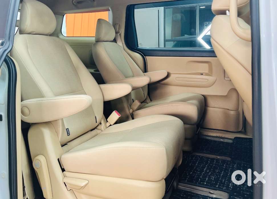 Kia Carnival Premium, 2021