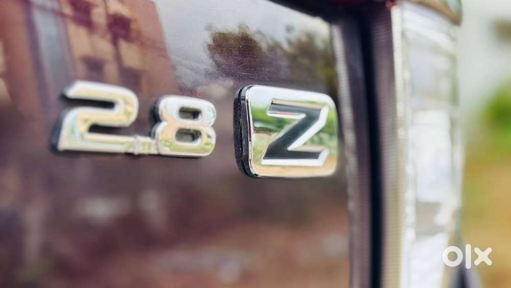 Toyota Innova Crysta 2.8z Automatic, 2016, Diesel