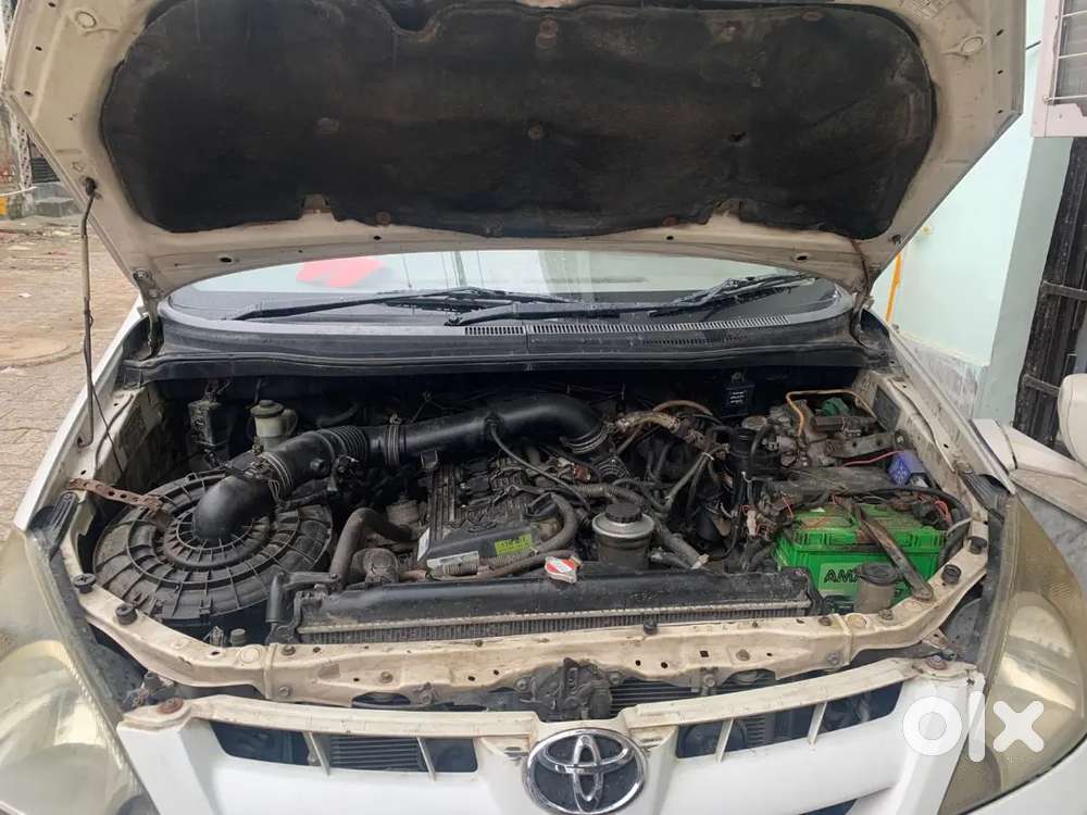 Toyota Innova 2013 Petrol 900500 Km Driven With Cng On Paper