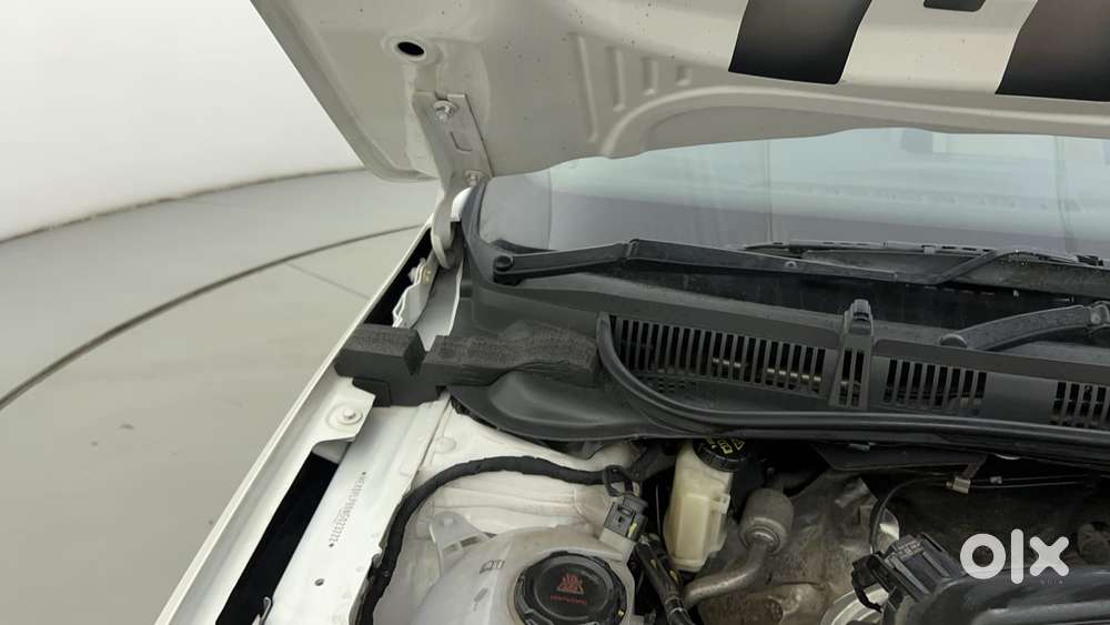 Skoda Slavia Style 1.0l Tsi At, 2022, Petrol