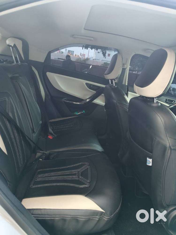 Tata Nexon Creative Plus 1.2 Revotron Petrol 6 Mt, 2025, Petrol