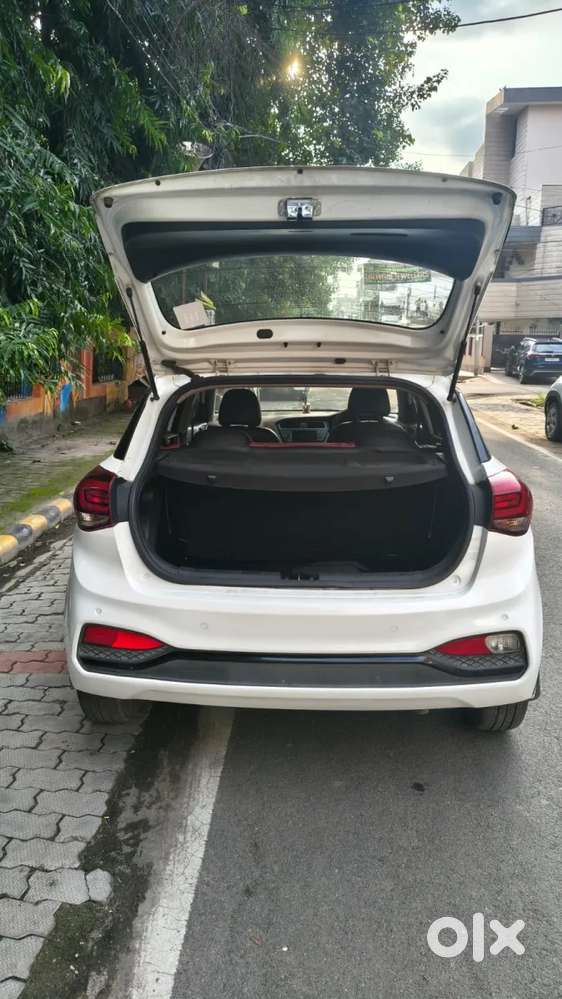 Hyundai I20 Sportz 1.2 Ivt, 2020, Petrol