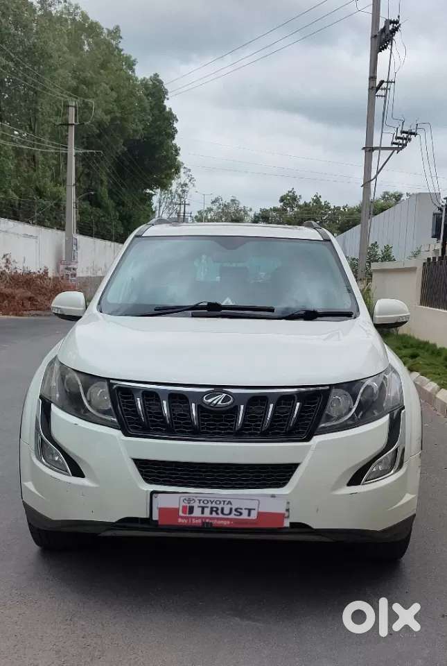 Mahindra Xuv500 At W10 Fwd, 2016, Diesel