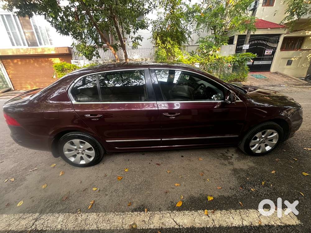 Skoda Superb Elegance 2012