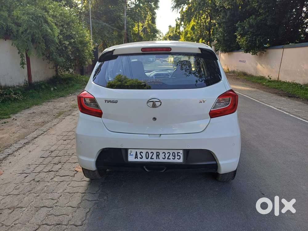 Tata Tiago 1.2 Revotron Xt (o), 2016, Petrol