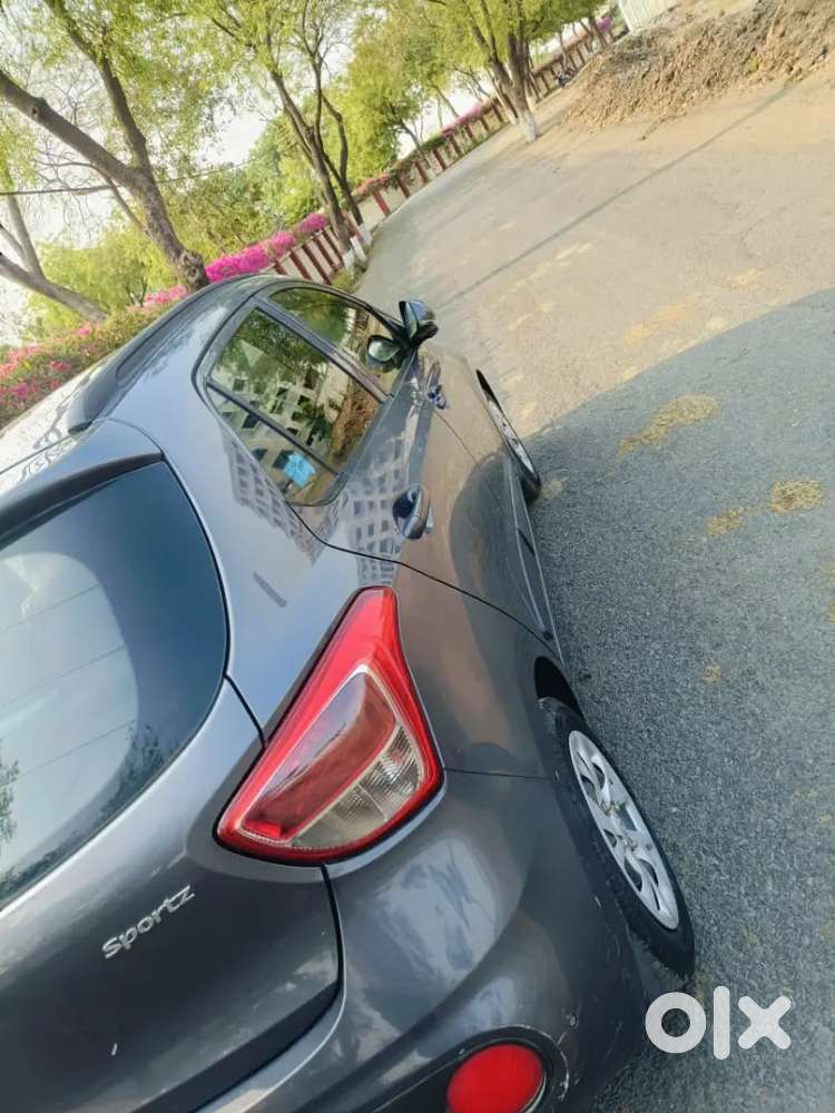 Muje Dusri Car Leni Hai