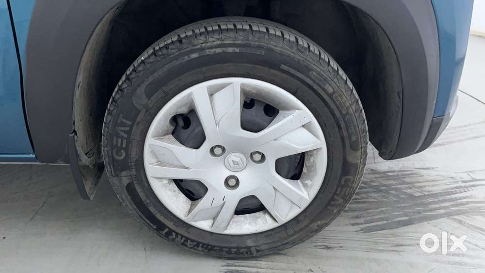 Renault Kwid 1.0 Rxt Amt, 2023, Petrol