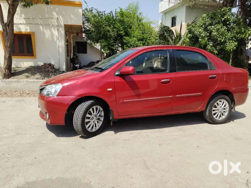 ब्रँड न्यू टायर