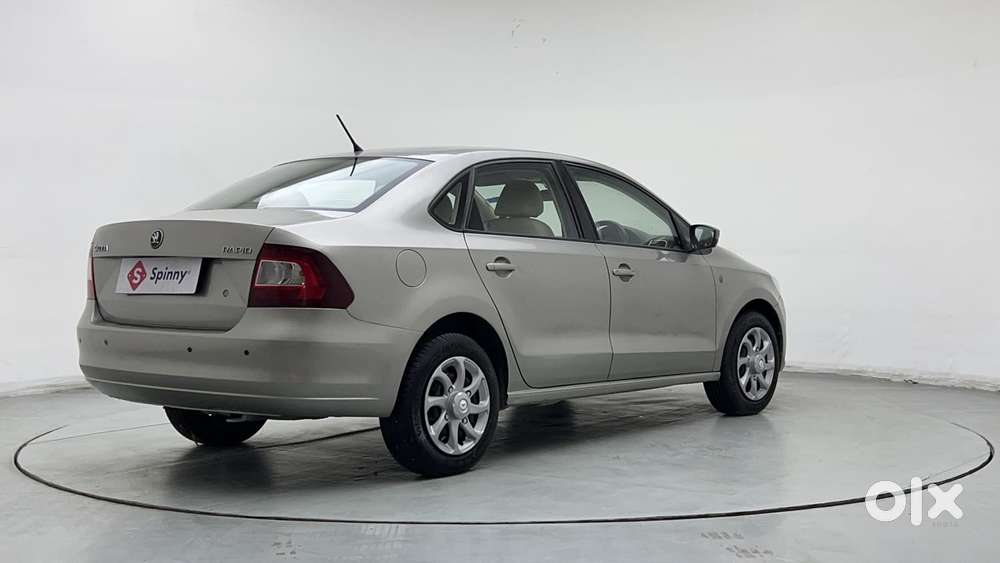 Skoda Rapid 1.6 Ambition Plus Mpi, 2015, Petrol