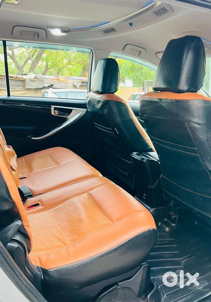 Toyota Innova Crysta 2.4 V 8 Str, 2017, Diesel