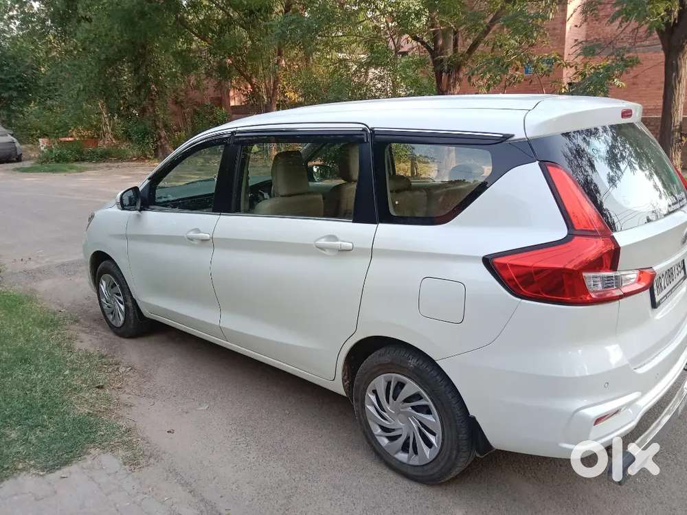 Toyota Rumion 2025 Petrol Well Maintained