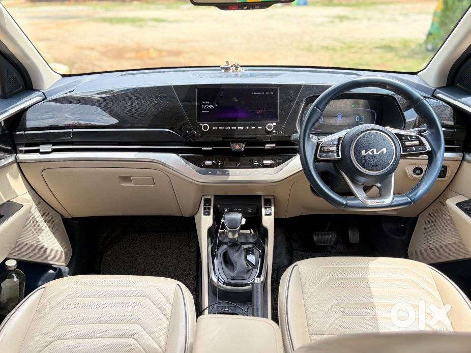 Kia Carens 1.4 Luxury Plus Dct 7 Str, 2022, Petrol