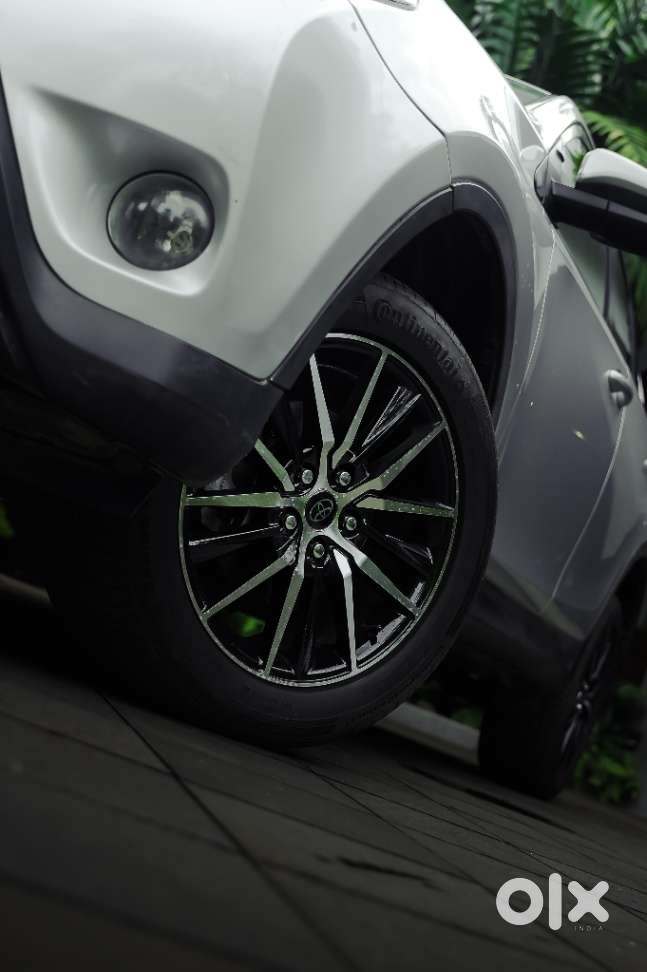 Toyota Land Cruiser V8 Petrol, 2015, Petrol