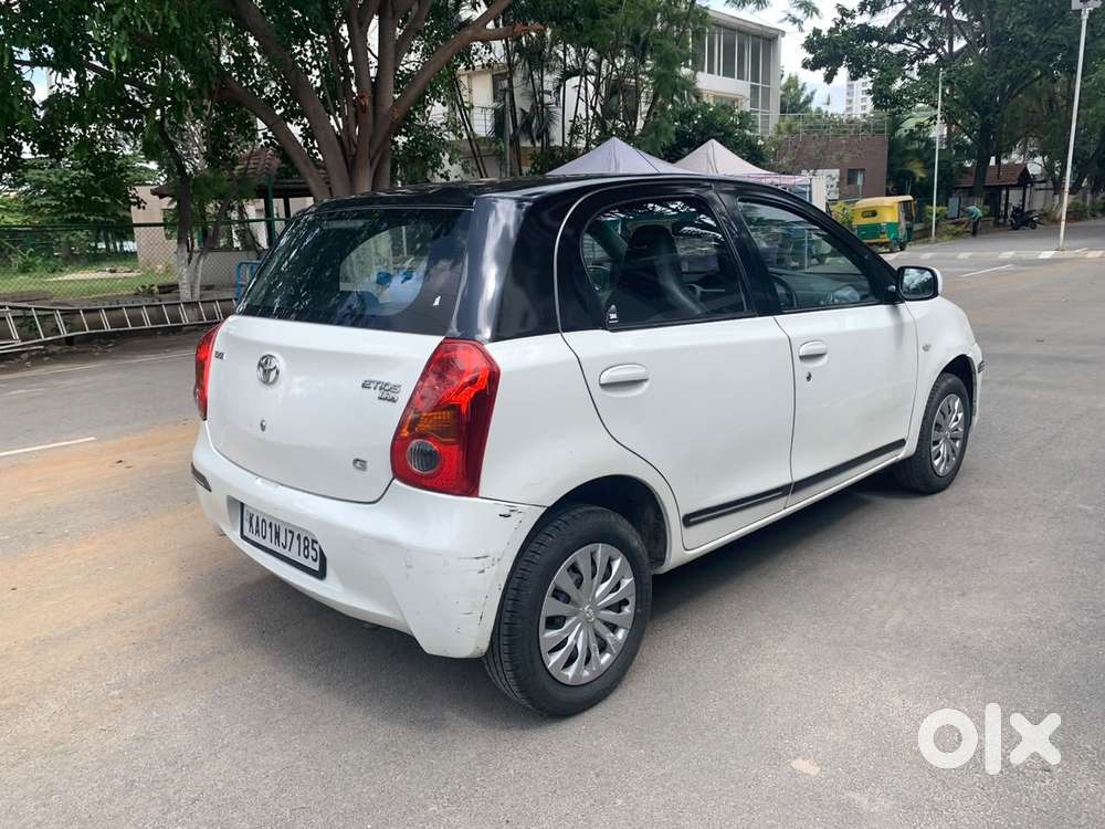 Toyota Etios Liva G, 2011, Petrol