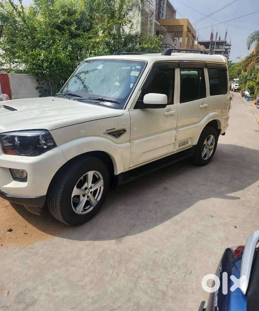 Mahindra Scorpio 2017 Diesel Well Maintained