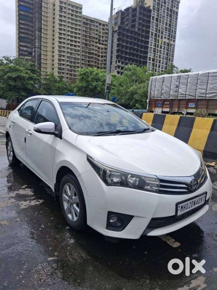 Toyota Corolla Altis G At, 2015, Petrol